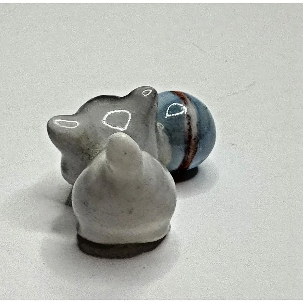 VTG 1960s Josef Miniature kitty cat figure playing with ball Figure